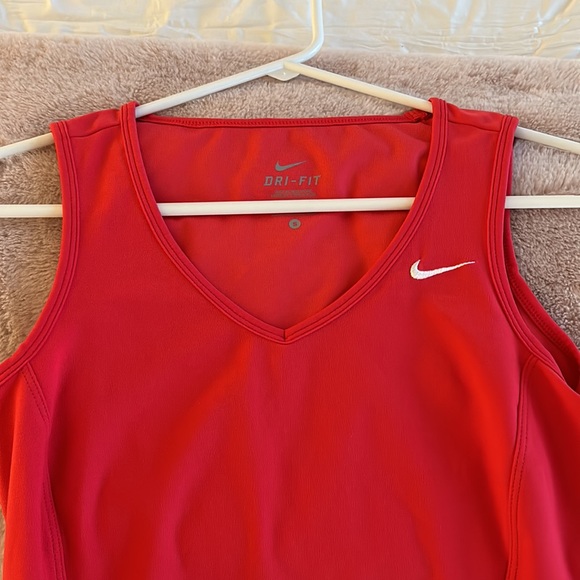 Nike Dri Fit Running Tank - Picture 4 of 4